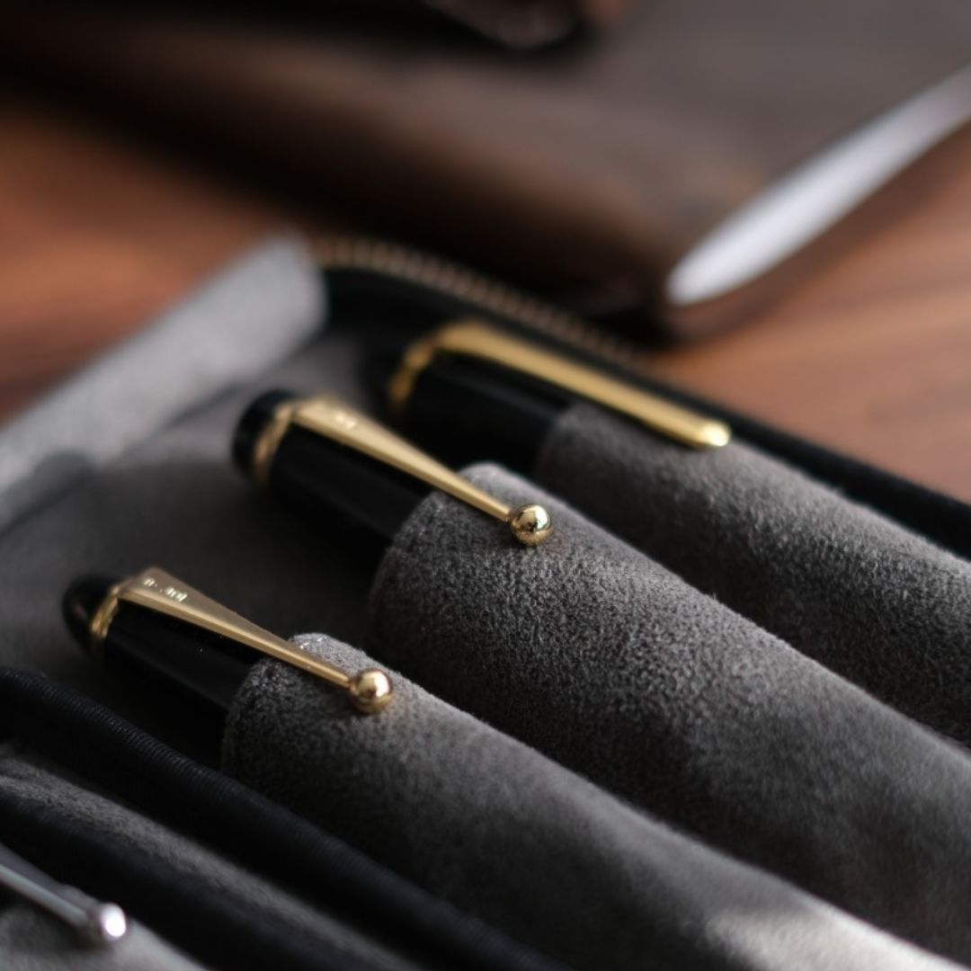 <tc>Zip pencil case for those who are particular about stationery, Tochigi leather, made in Japan </tc>