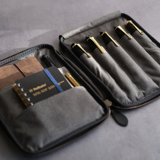 「開くたび、ときめく」 文具ポーチ 【栃木レザー】