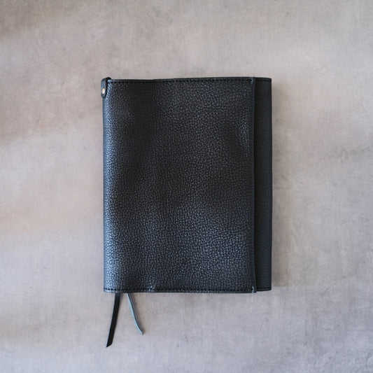 【ペブルヌメ】ペンを持ち歩く手帳カバー B6サイズ