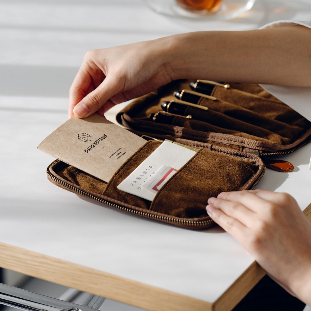 "Every time I open it, I get excited." Stationery pouch Tochigi leather