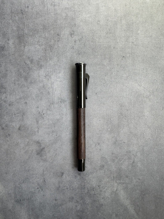 グラフ・フォン・ファーバーカステル 「クラシック マカサウッド」