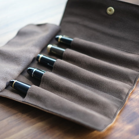 Roll pen case to protect and show off your precious pens, Tochigi leather, made in Japan
