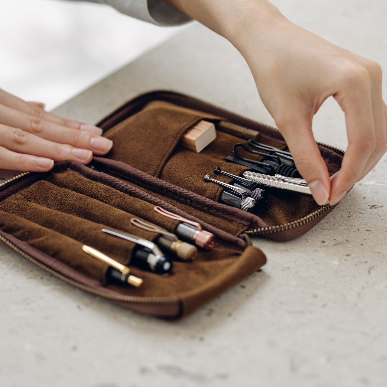 4本差しジップペンケース　【栃木レザー】