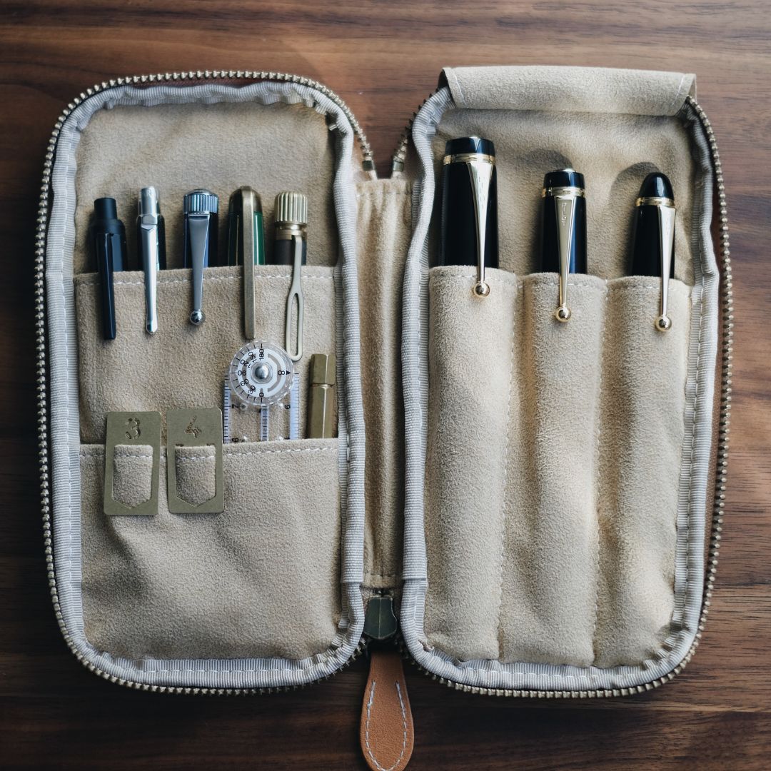 <tc>Zip pencil case for those who are particular about stationery, Tochigi leather, made in Japan </tc>