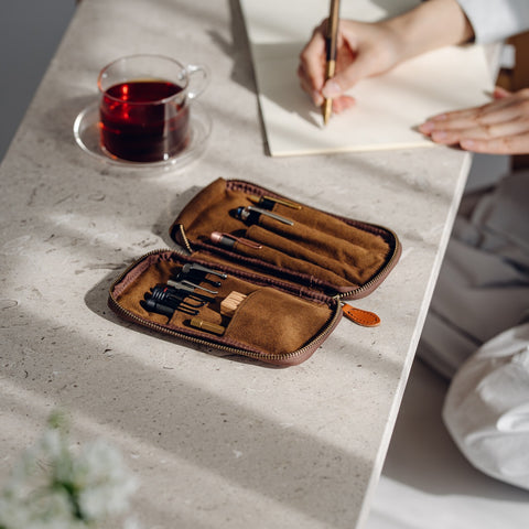 【3月中旬から下旬再販予定】【ペブルヌメ】4本差しジップペンケース