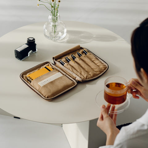 「開くたび、ときめく」　文具ポーチ　【栃木レザー】
