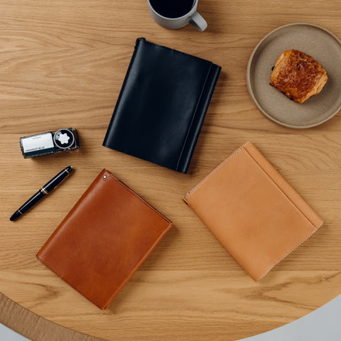 Notebook cover for carrying a pen, A6 size, Tochigi leather, made in Japan