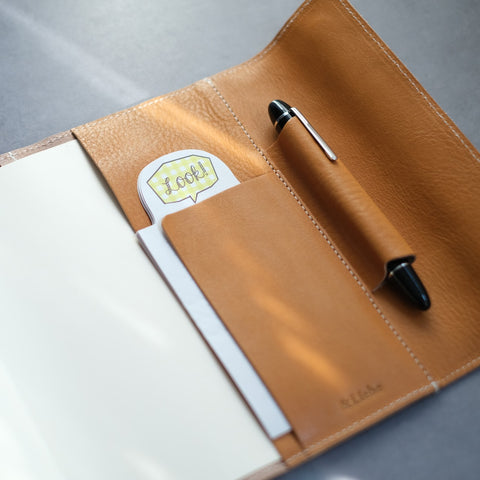 Notebook cover for carrying around a pen, A5 size, Tochigi leather, made in Japan 