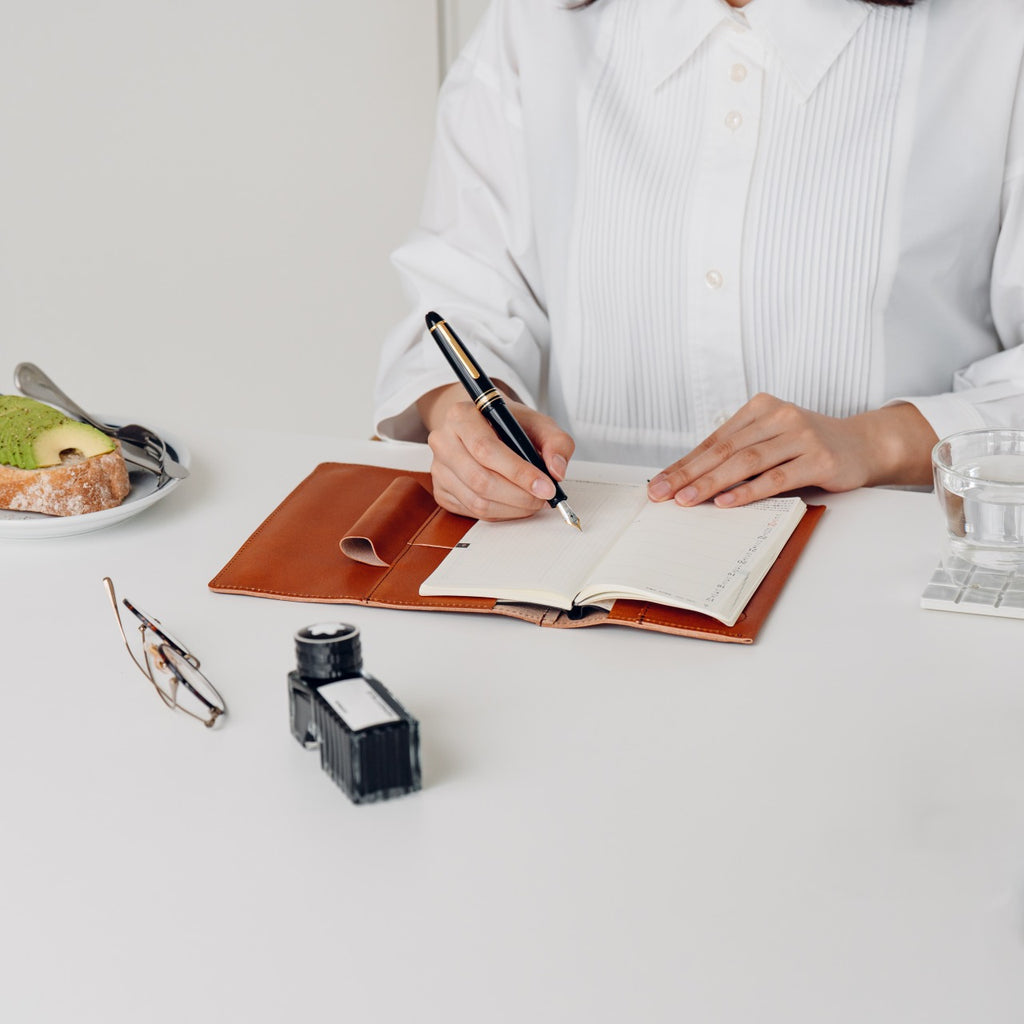 Hobonichi Weeks Cover for Carrying Your Pen Weeks MEGA Compatible Tochigi Leather Made in Japan