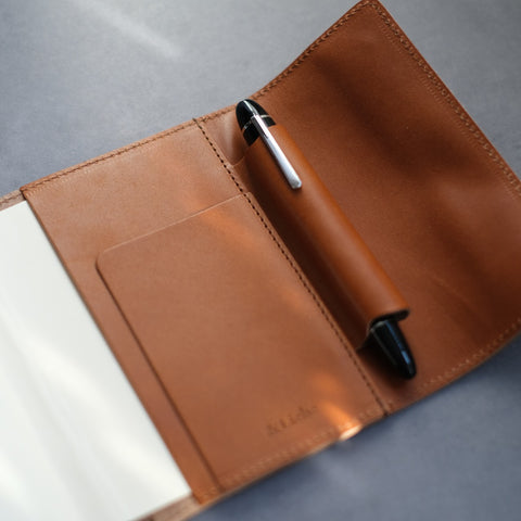 Notebook cover for carrying a pen, A6 size, Tochigi leather, made in Japan