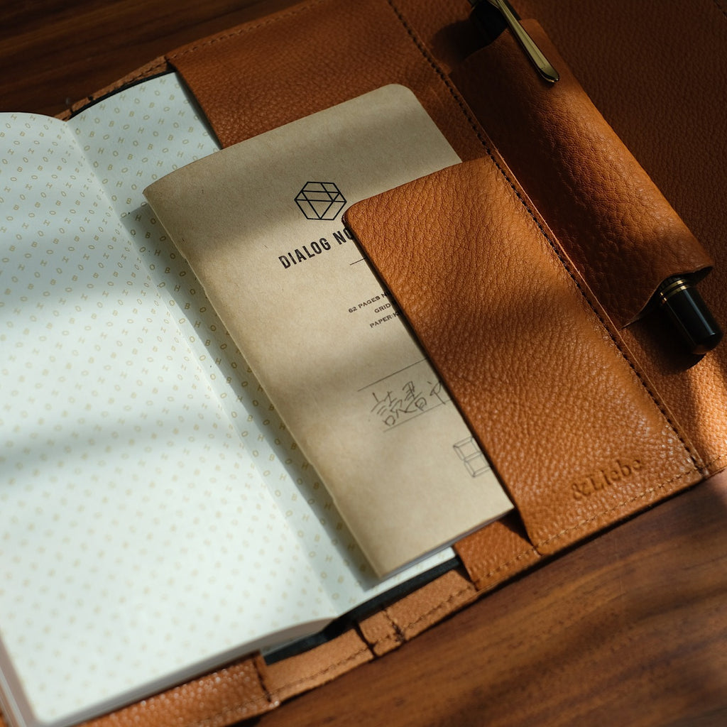 【ペブルヌメ】ペンを持ち歩く　ほぼ日weeks対応カバー　weeks MEGA対応　