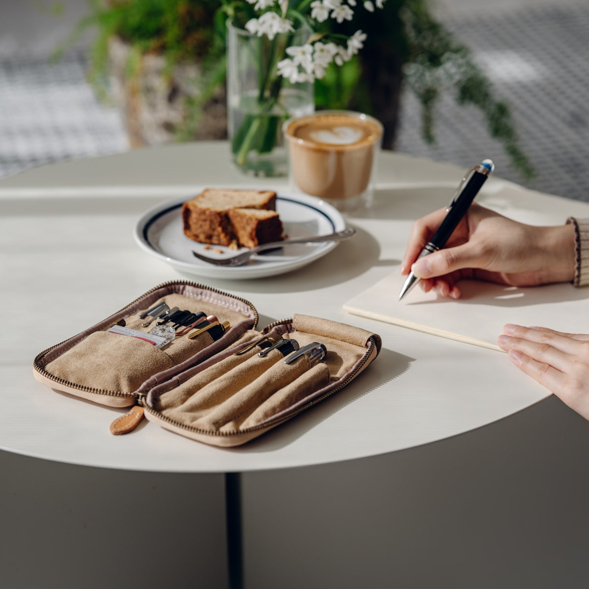 4-Slot Zipper Pen Case [Tochigi Leather]