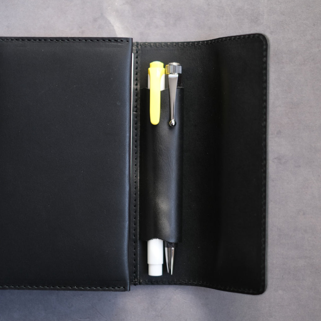 Notebook cover for carrying a pen, A6 size, Tochigi leather