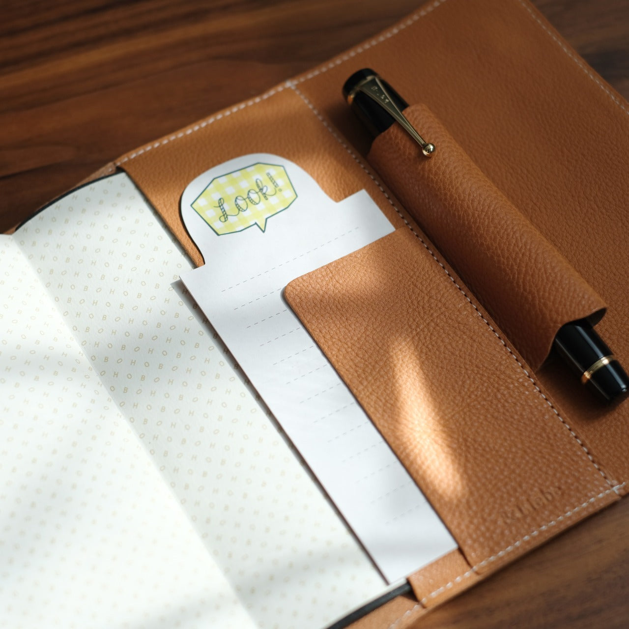 【ペブルヌメ】ペンを持ち歩く　ほぼ日weeks対応カバー　weeks MEGA対応　