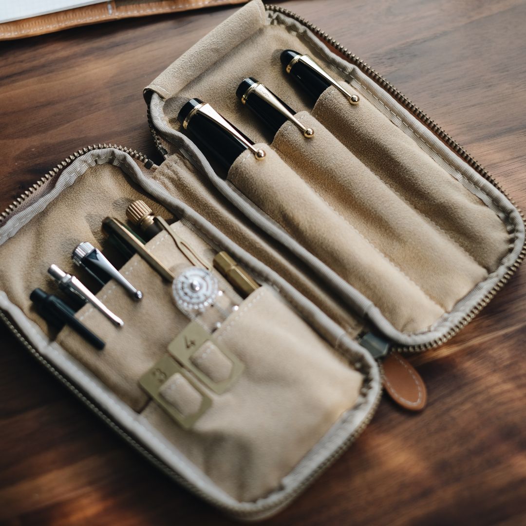 <tc>Zip pencil case for those who are particular about stationery, Tochigi leather, made in Japan </tc>
