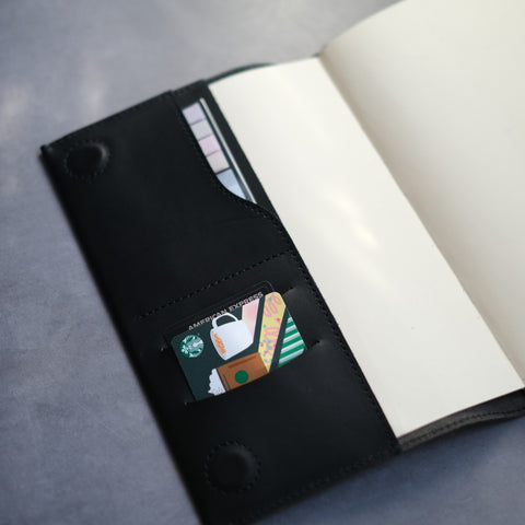 Notebook cover for carrying around a pen, A5 size, Tochigi leather, made in Japan 