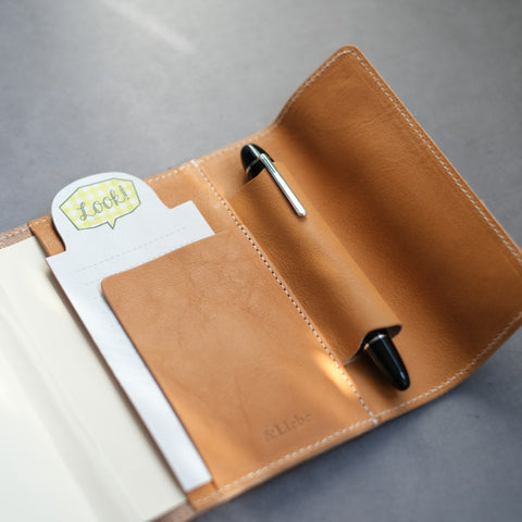 Notebook cover for carrying a pen, A6 size, Tochigi leather, made in Japan
