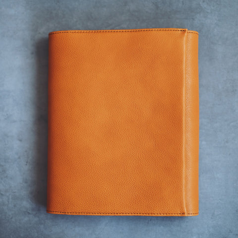 【ペブルヌメ】ペンを持ち歩くシステム手帳　A5サイズ　16mmリング　