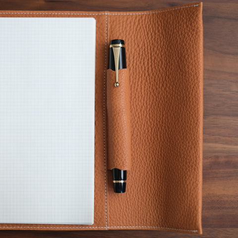 【ペブルヌメ】ペンを持ち歩くシステム手帳　A5サイズ　16mmリング　