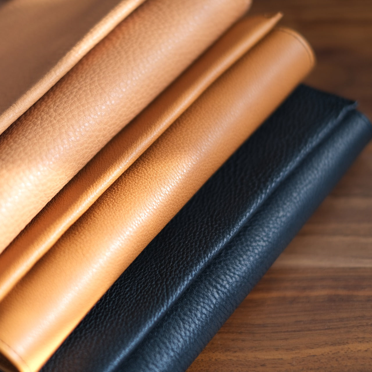 【ペブルヌメ】ペンを持ち歩くシステム手帳　A5サイズ　16mmリング　