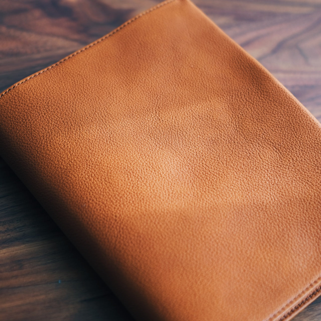 【ペブルヌメ】ペンを持ち歩くシステム手帳　A5サイズ　16mmリング　