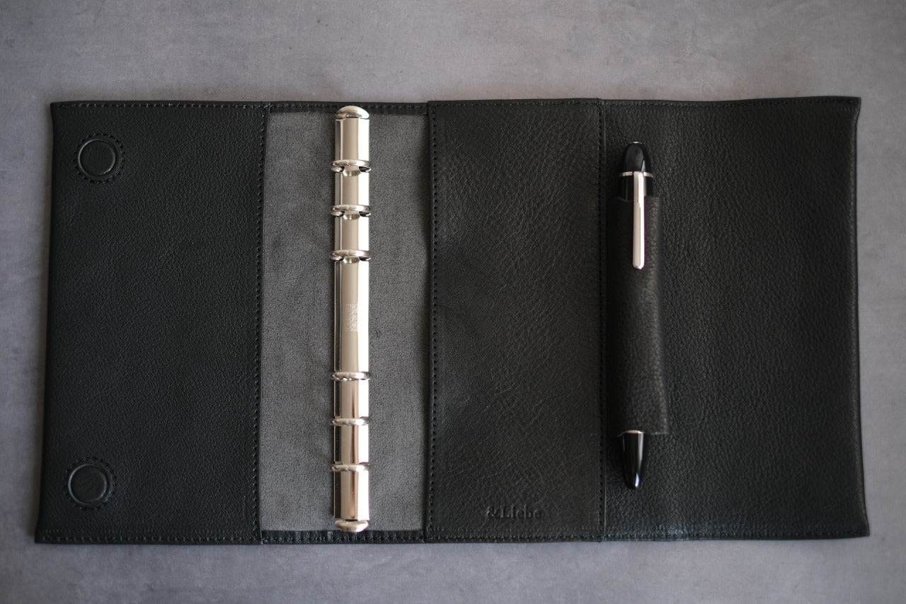【ペブルヌメ】ペンを持ち歩くシステム手帳　バイブルサイズ　16mmリング　