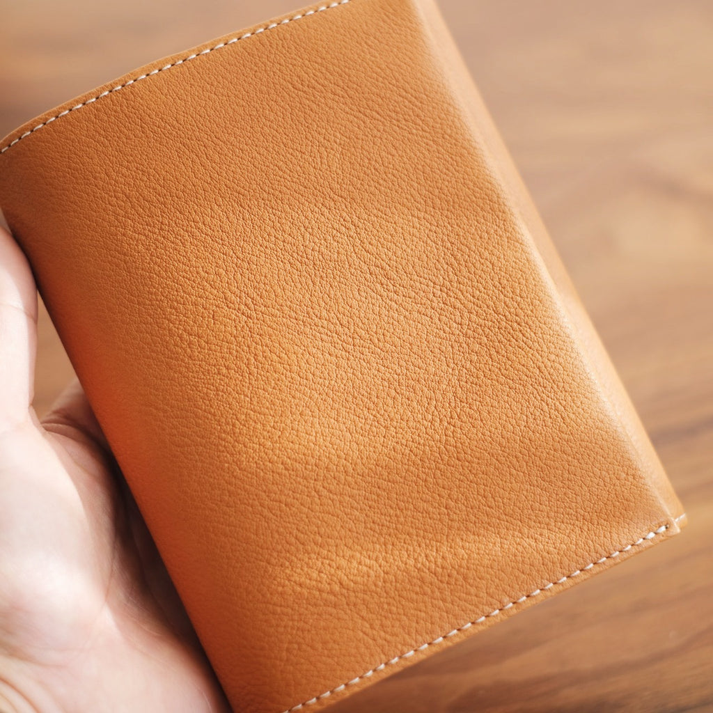 【ペブルヌメ】ペンを持ち歩くシステム手帳　M6サイズ　13mmリング　