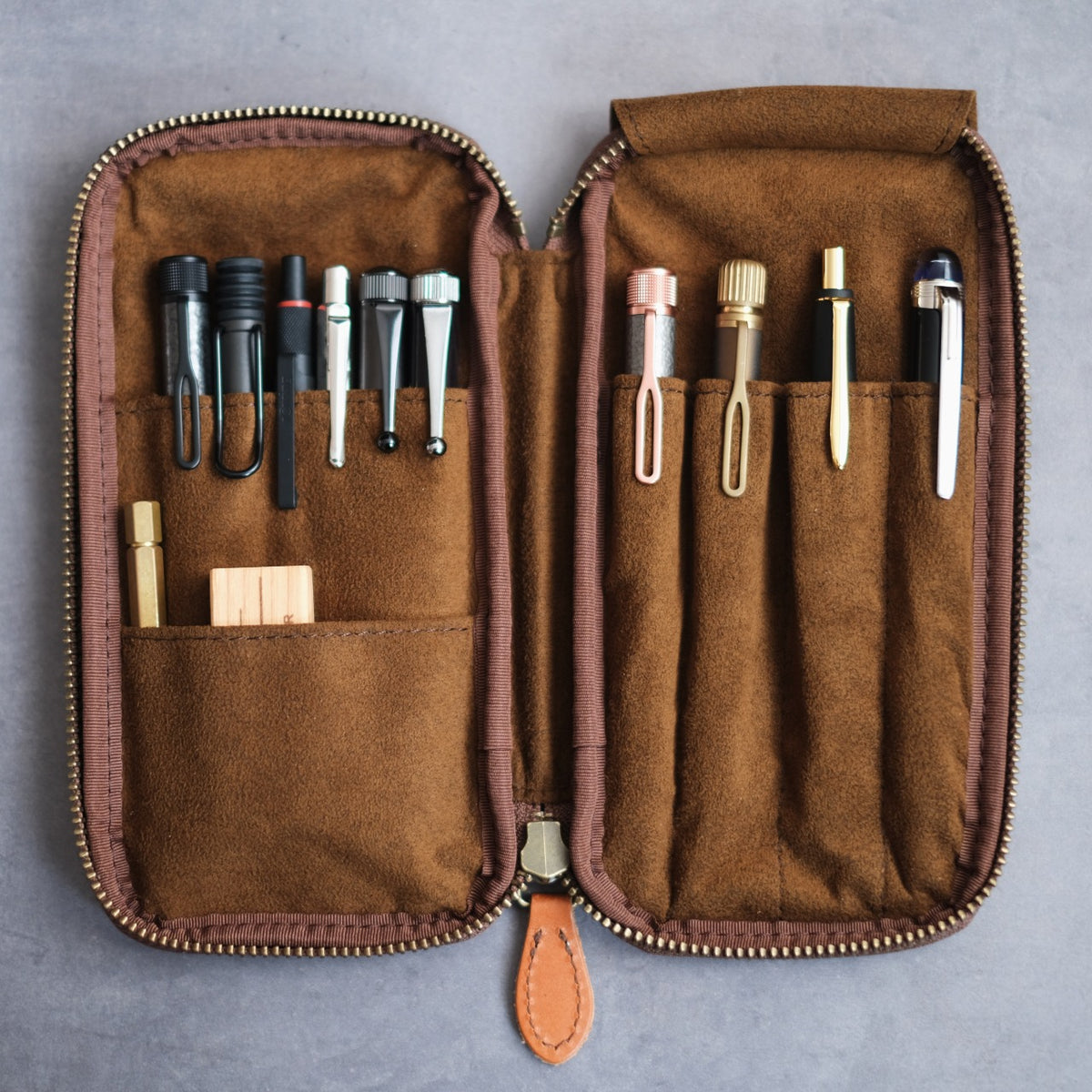 4-Slot Zipper Pen Case [Tochigi Leather]