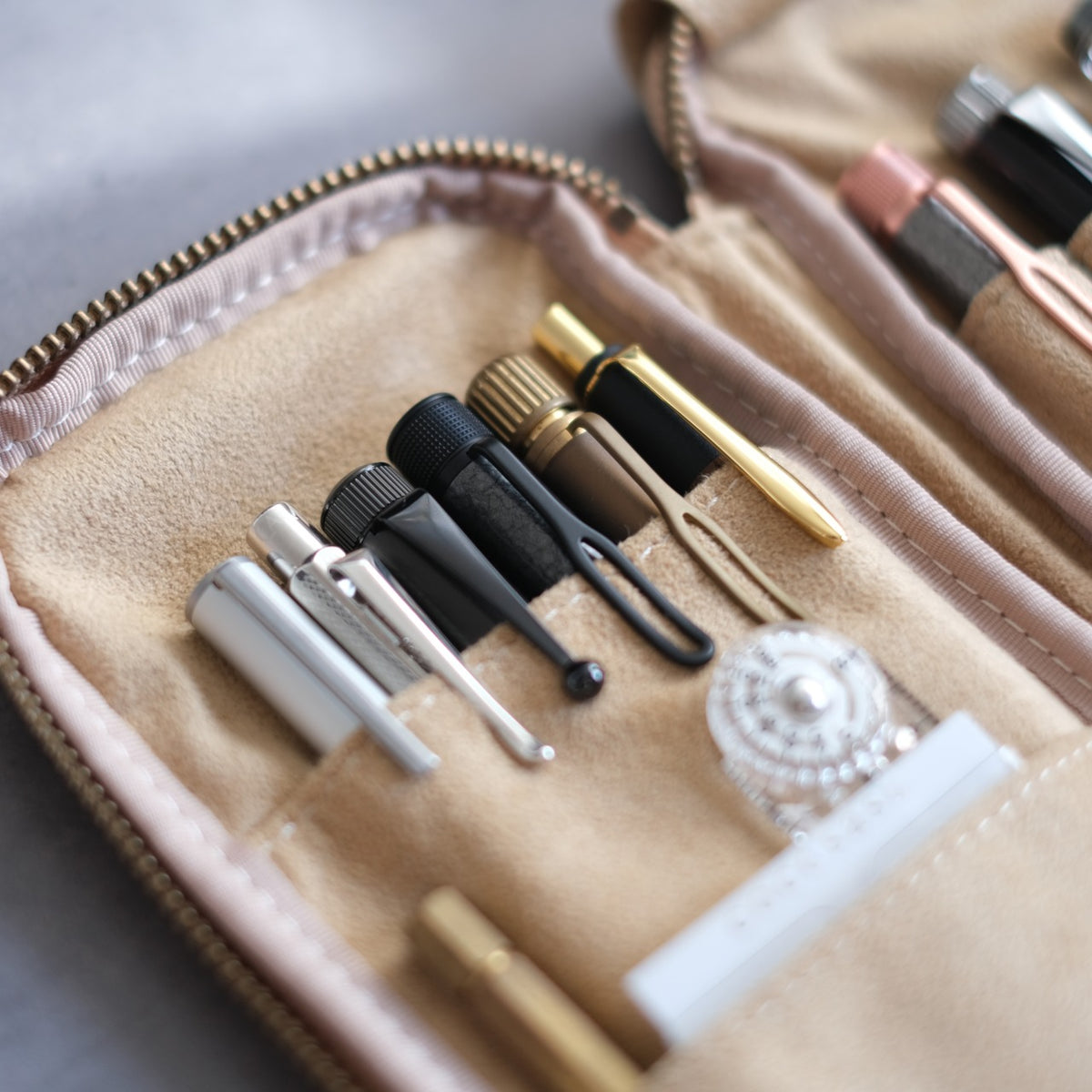 4-Slot Zipper Pen Case [Tochigi Leather]
