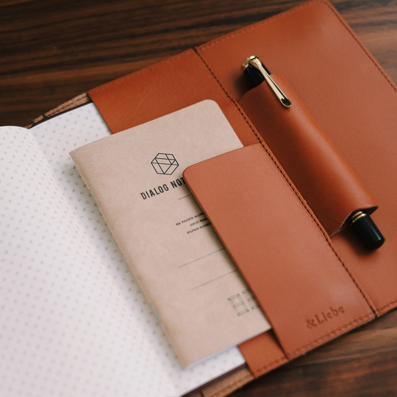 Carry your pen with you Hobonichi Weeks Compatible Cover Weeks MEGA Compatible [Tochigi Leather]