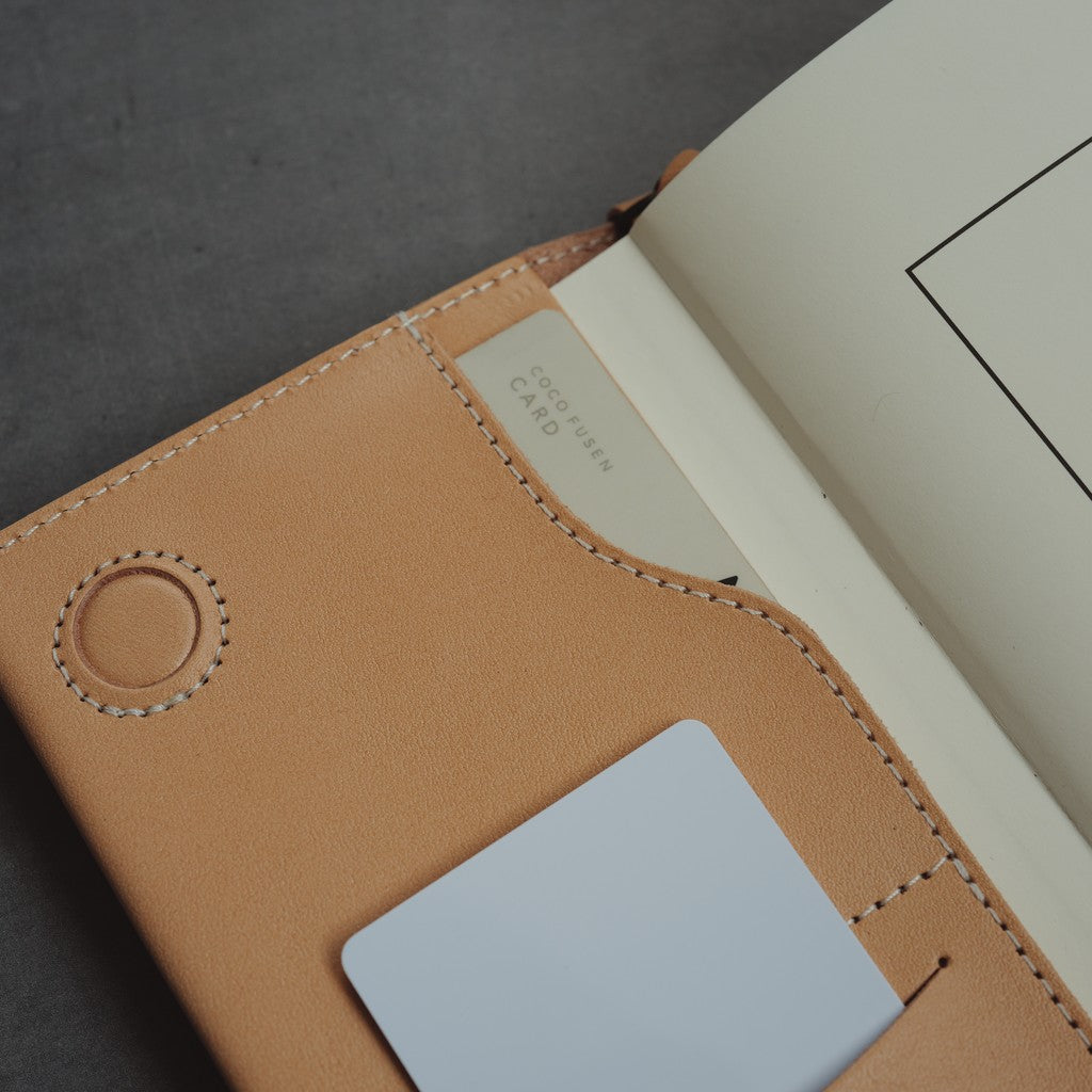 Notebook cover for carrying around a pen A6 size [Tochigi leather]
