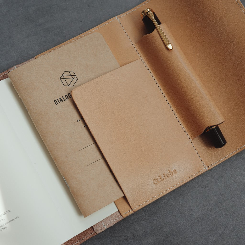Notebook cover for carrying around a pen A6 size [Tochigi leather]